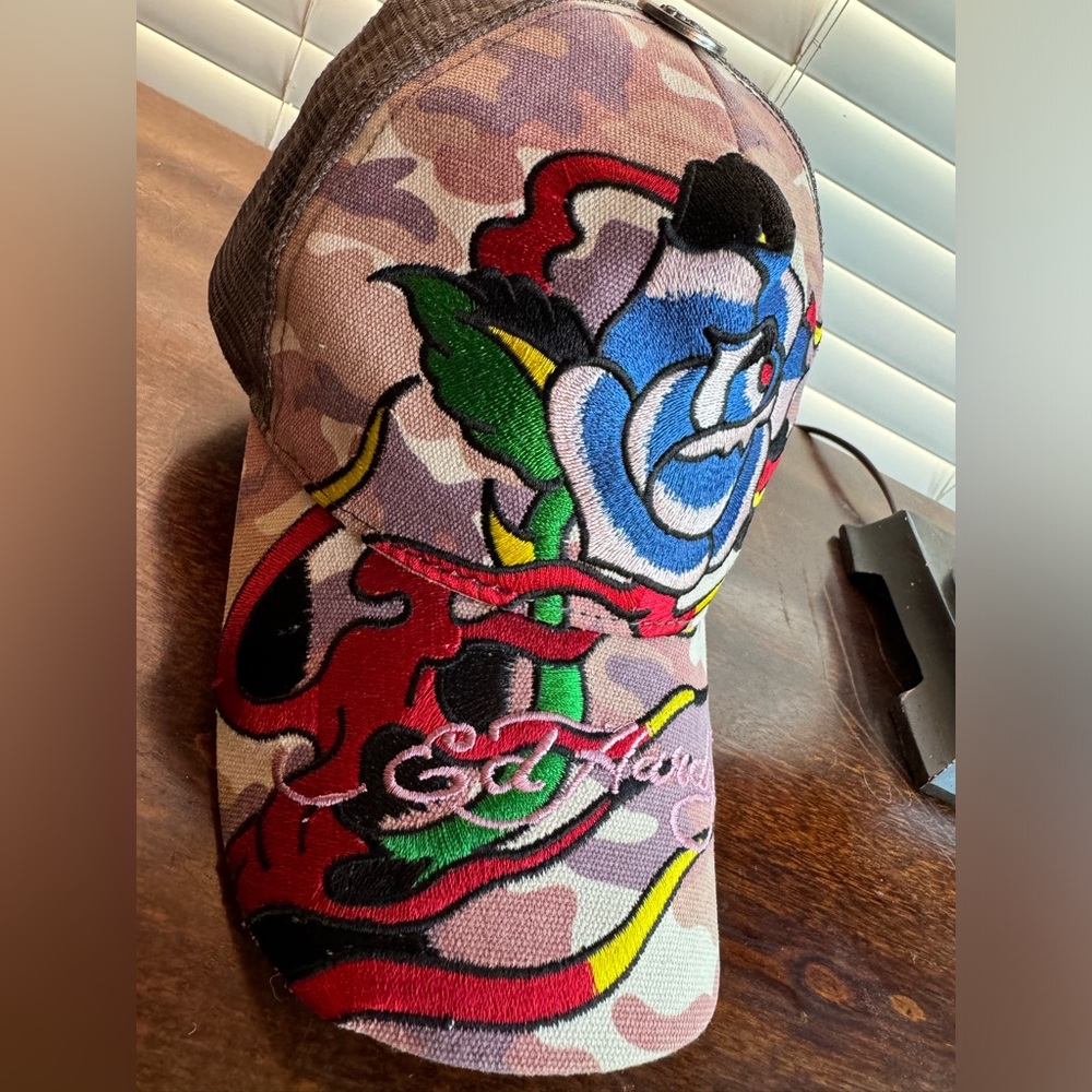 Ed Hardy embroidered trucker hat. Authentic Y2K